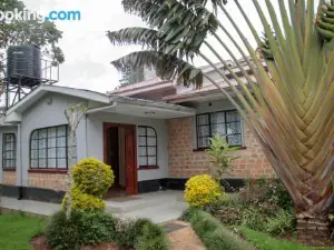 Zoe Homes 3Br Mansionette Own Compound Kericho Town Near Green Square Mall