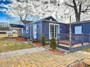 'Highlands Cottage' Upscale Getaway w/ Yard!