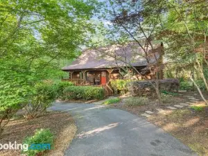 Lake Lure Oasis in the Woods w/ Hot Tub & More!