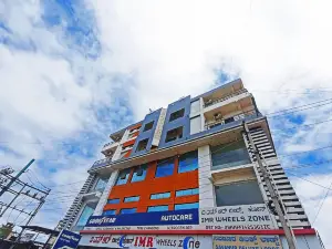 Savanur Deluxe Lodge