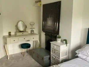 Luxury Central Hale living