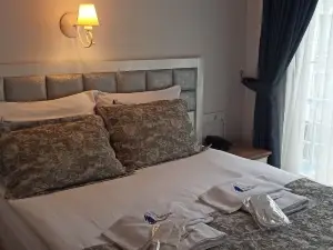 Harbour Hotel