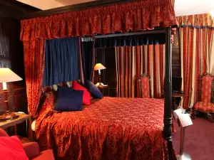 The Rose and Crown Hotel – Tonbridge