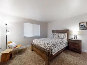 Dog-friendly getaway with WiFi, a wood stove, furnished patio, & gas grill