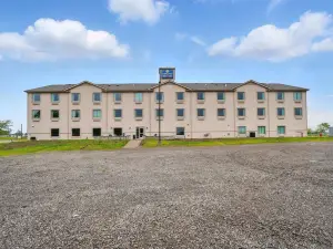 Cobblestone Hotel & Suites-RussellsPoint