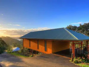 Maleny Tropical Retreat