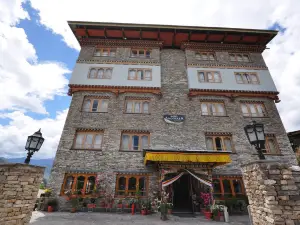 Hotel Amodhara