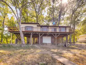 Riverfront Fulton Vacation Rental w/ Deck & Grill!