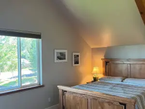 Cozy 2-bedroom house in Durango next to a Pumpkin Patch!