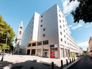 노보텔 아트리아 님 상트르