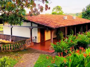 Hotel y Restaurante El Tejado