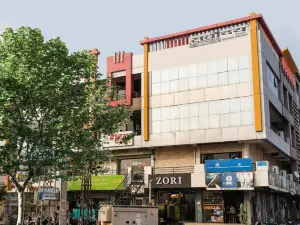 Nikunj Plaza