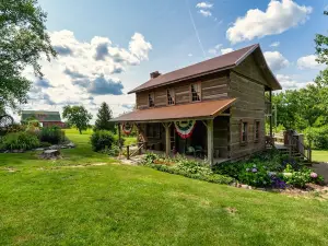 Vintage 1850s Log Cabin Glamping