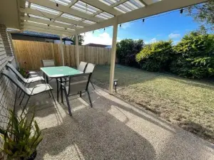 Peaceful Brand New Holiday house in North Lakes