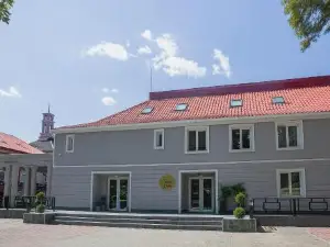 Corvin House