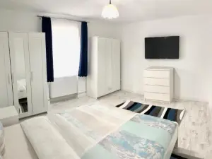 Riverside Ski Apartment