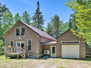 Cabin-Inspired Home < 12 Mi to Sugarloaf Mtn!