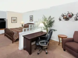 Travelodge by Wyndham Shreveport La