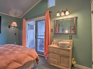 Lakeside Pleasure Island Cabin w/ Deck & Gas Grill