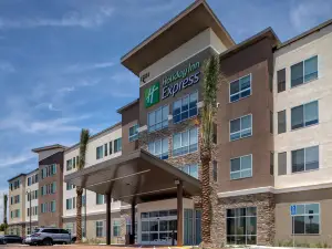Holiday Inn Express & Suites Chino Hills