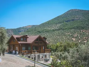 Natureland Efes Pension
