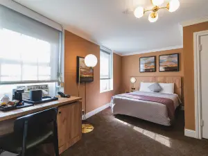Historic Sonora Inn
