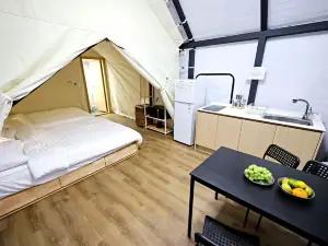 Yeongam Rock On Glamping and Caravan