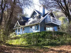 Apple Blossom Inn
