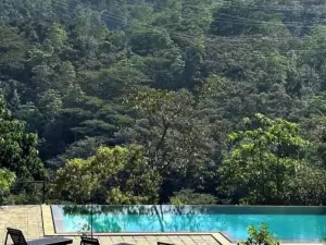 Aqua Dunhinda Villa