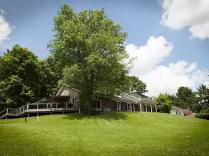 Huge Reunion House Near Oglebay Park, Pet-Friendly