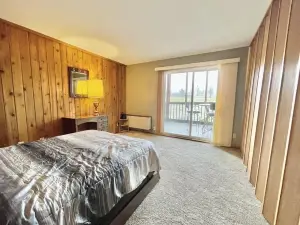 Sleeps 8. 3 Bedroom 2 Bath Better Than Any Motel.