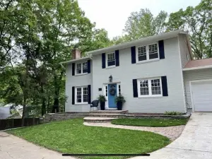 Spacious 1 BR Modern Basement Suite near GMU w/private entry - Updated Amenities