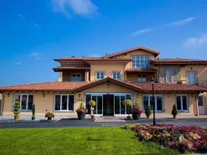 Villa Carolina Resort