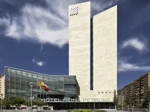 Hotel Reina Petronila