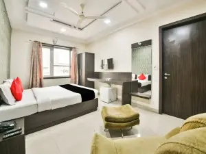 Hotel Flowers Inn