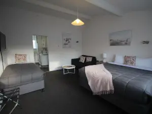 Beach Lodge Motels