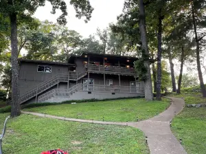 4-bedroom lakefront house with private dock