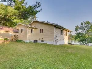 Lakefront Birchwood House w/ Deck + Fire Pit!
