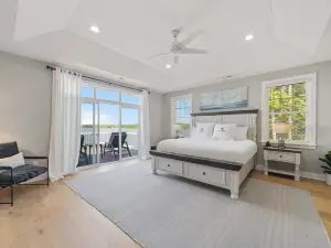 Gaston Shores / Boat Dock, Lake Access & Hot Tub