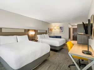 ホリデイ イン エクスプレス アンド スイーツ フェアモント by IHG