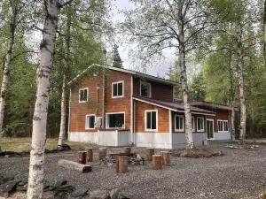 Peaceful Mountain-View Home - Walk to Kenai Lake!