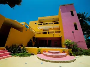 Hotel Flamingos Inn