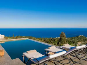 วิลล่า Nikolakos - สระว่ายน้ำส่วนตัว