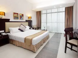 Hotel the Cox Today
