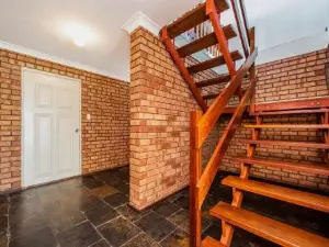 Ninettas Views - Great coastal location