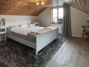2 Bedroom Stunning Home in Sommen