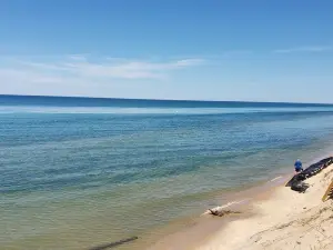 LAKE MICHIGAN BEACHFRONT! PRIVATE BEACHFRONT! DISCOUNTED SEASONAL RATES