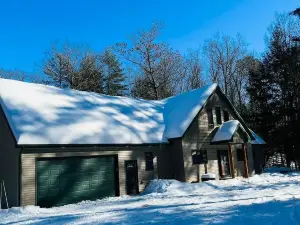 Lodge style home with plenty of space