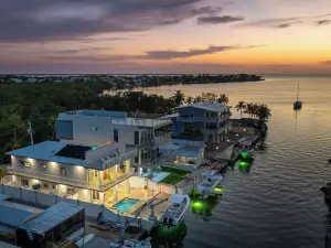 Sunset House on the Bay