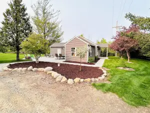 Paradise ,  Privacy , Public Beach access , Lexington , Close to Downtown,
